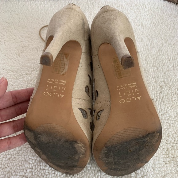 🚨FINAL SALE MUST GO🚨✨🤍BEAUTIFUL ANKLE HEELS🤍✨ - Picture 5 of 8